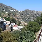 Traditional Family House, Ground Floor With Yard Kóronos