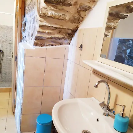 Holiday home Traditional Family House, Ground Floor With Yard *