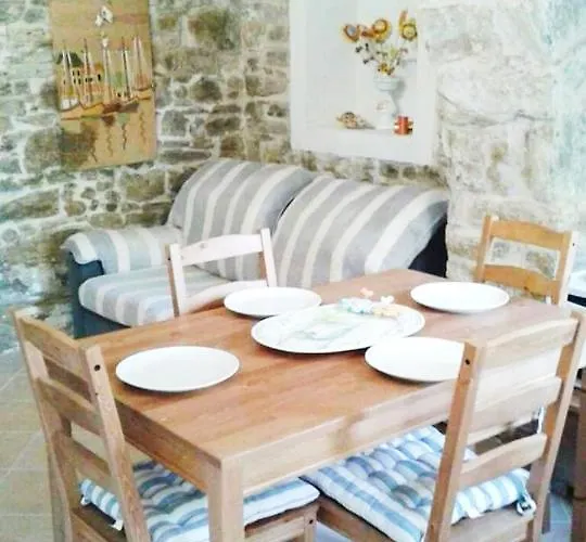 Traditional Family House, Ground Floor With Yard בית נופש Koronos
